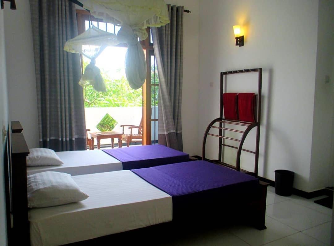 Surf'N Lanka - Surf School Hotel เวลิกามา ภายนอก รูปภาพ