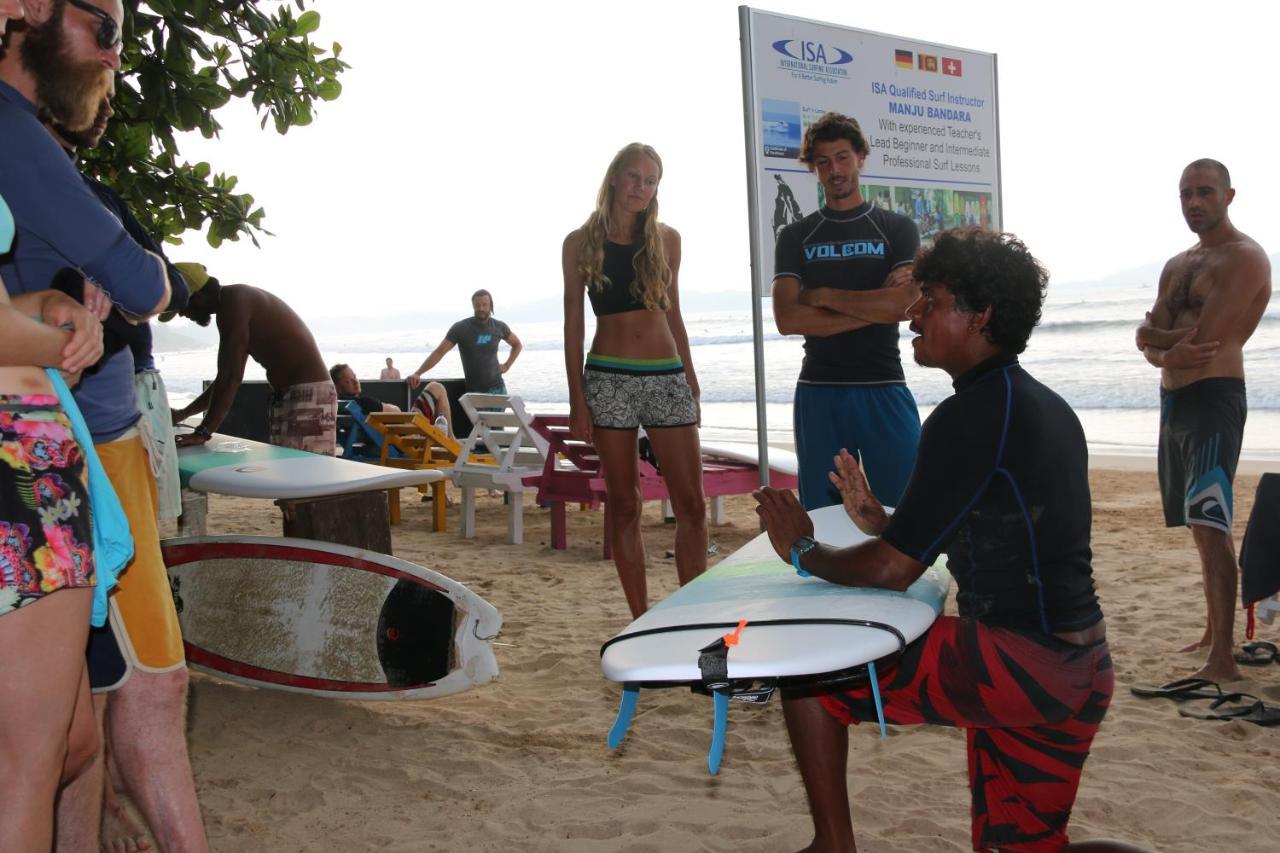 Surf'N Lanka - Surf School Hotel เวลิกามา ภายนอก รูปภาพ